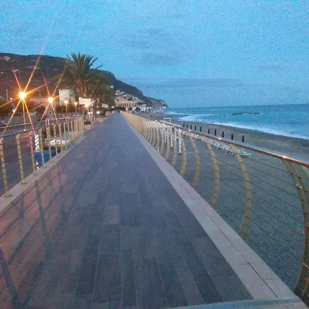 Apartment Piccola Bomboniera Sul Mare Borgio Verezzi
